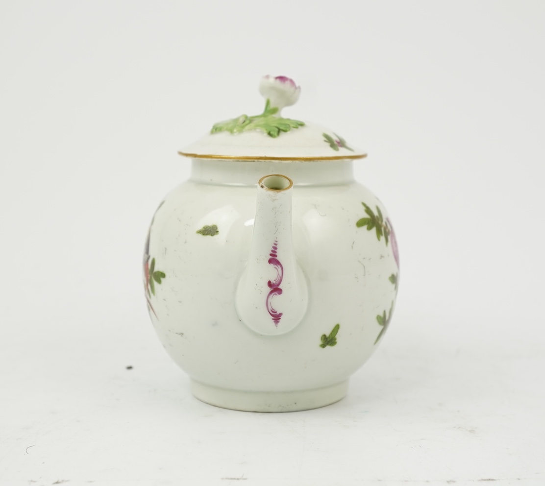A Worcester teapot, hand painted with birds and foliage, c.1775, 17cm wide